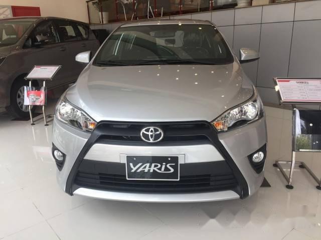 Bán ô tô Toyota Yaris đời 2017, màu bạc, 538tr