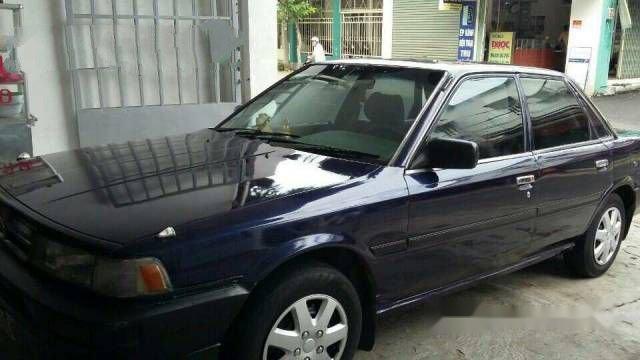 Cần bán Toyota Camry MT đời 1993, màu đen chính chủ