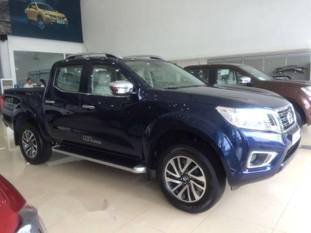 Bán ô tô Nissan Navara đời 2017, màu xanh lam