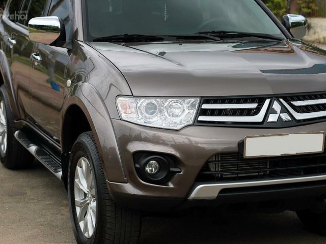 Bán Mitsubishi Pajero Sport máy diesel, số sàn bản full