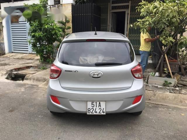 Bán Hyundai Grand i10 AT đời 2014, màu bạc