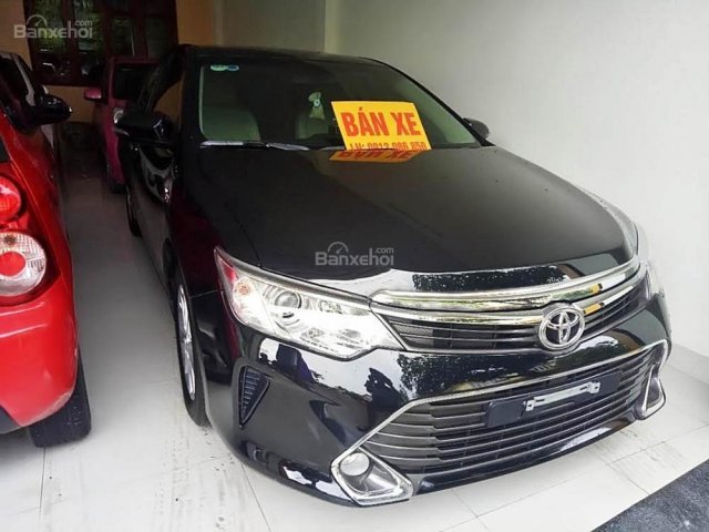 Bán Toyota Camry 2015, màu đen chính chủ