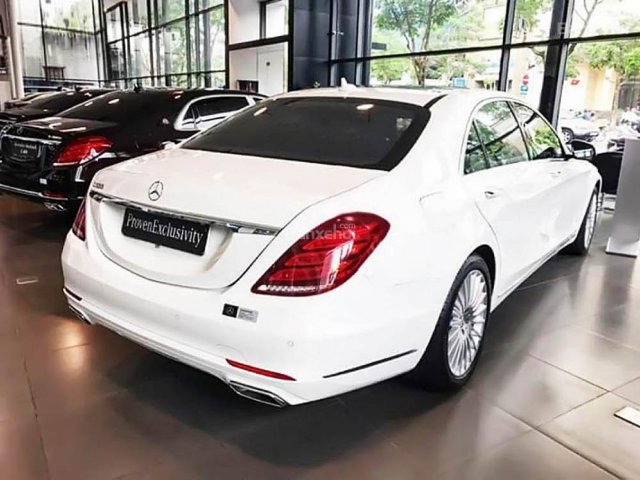 Cần bán lại xe Mercedes S500 đời 2016, màu trắng như mới