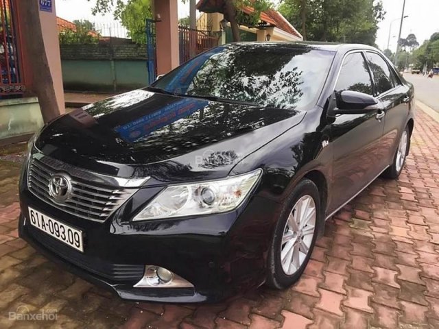 Cần bán gấp Toyota Camry 2.5Q đời 2012, màu đen như mới, giá 890tr