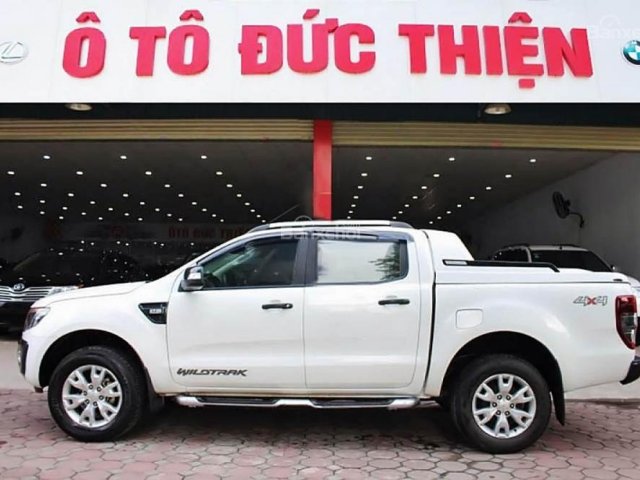 Bán ô tô Ford Ranger Wildtrak 3.2L 4x4 AT đời 2015, màu trắng, nhập khẩu nguyên chiếc, 700 triệu