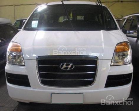 Bán xe Hyundai Starex GRX đời 2005, màu bạc, nhập khẩu nguyên chiếc