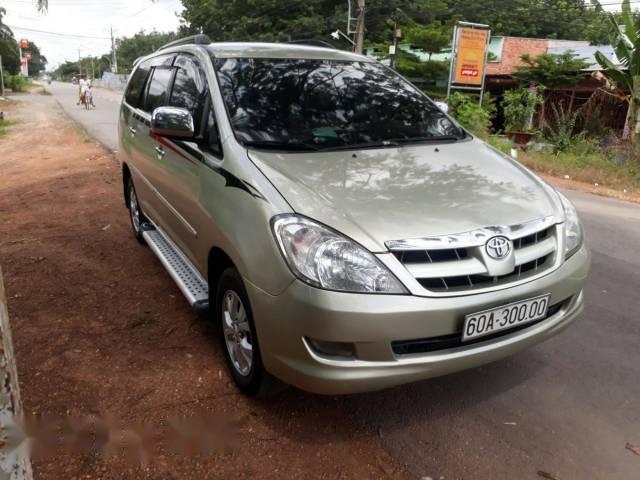 Bán xe cũ Toyota Innova G sản xuất 2006, màu bạc xe gia đình, giá tốt