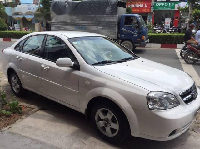 Bán xe cũ Daewoo Lacetti đời 2009, màu trắng xe gia đình