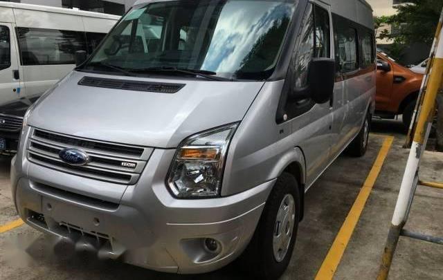 Cần bán Ford Transit Mid sản xuất 2017, màu bạc, giá 805tr