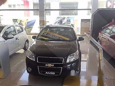 Bán Chevrolet Aveo LTZ đời 2017, màu đen, 495tr