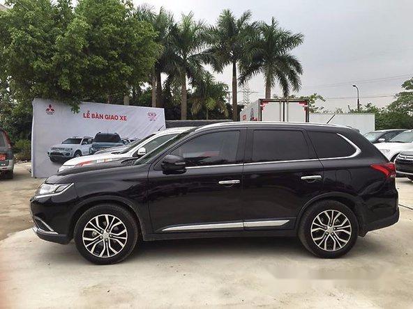 Bán xe Mitsubishi Outlander CVT đời 2017, màu đen, xe nhập