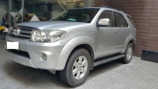 Cần bán xe Toyota Fortuner AT, đời 2010