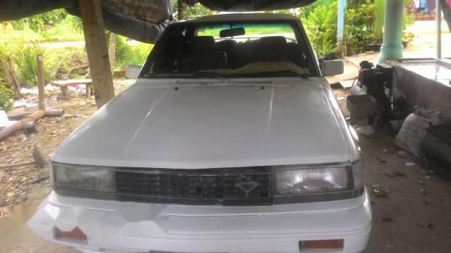 Cần bán Nissan Bluebird năm 1989, giá tốt