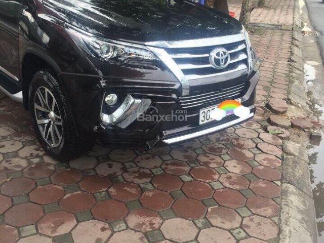 Cần bán Toyota Fortuner 2.7V (4x4) AT đời 2017, xe đi siêu lướt trang bị thêm nhiều option