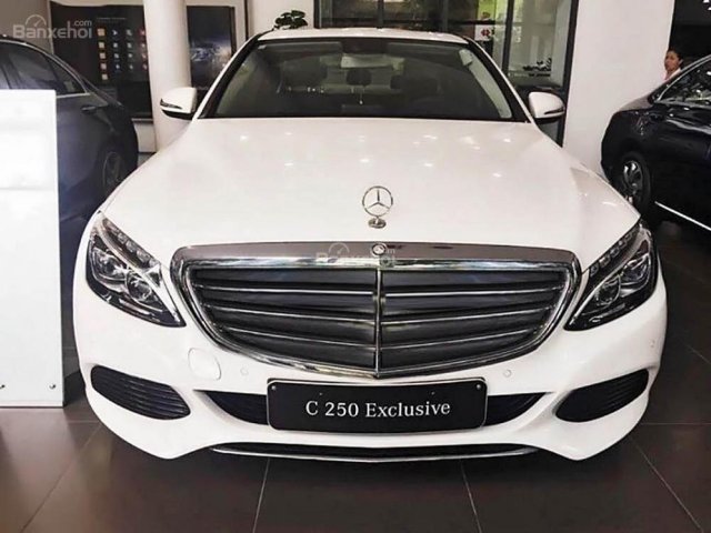 Bán xe Mercedes C250 Facelift đời 2017, màu trắng