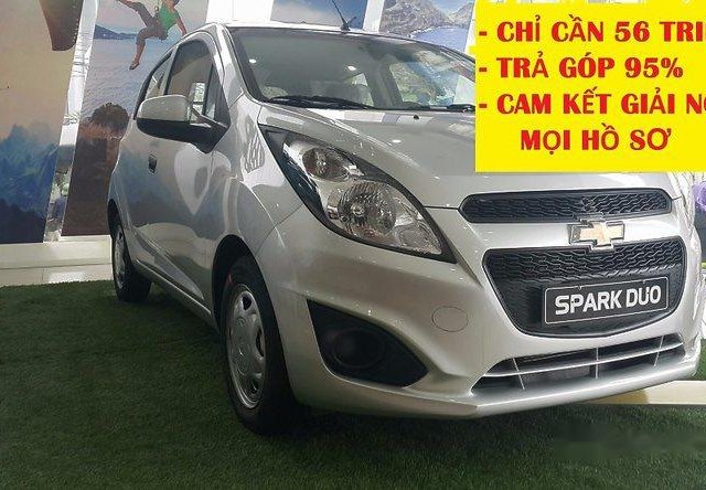 Bán xe Chevrolet Spark Van đời 2017, màu bạc