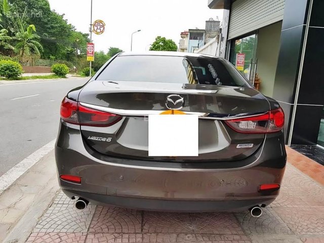 Cần bán gấp Mazda 6 2.5 sản xuất 2016, màu xám