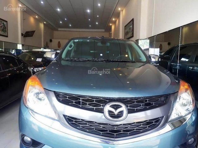 Cần bán gấp Mazda BT 50 2.2L 4x2AT đời 2015, màu xanh lam, nhập khẩu như mới, giá 550tr