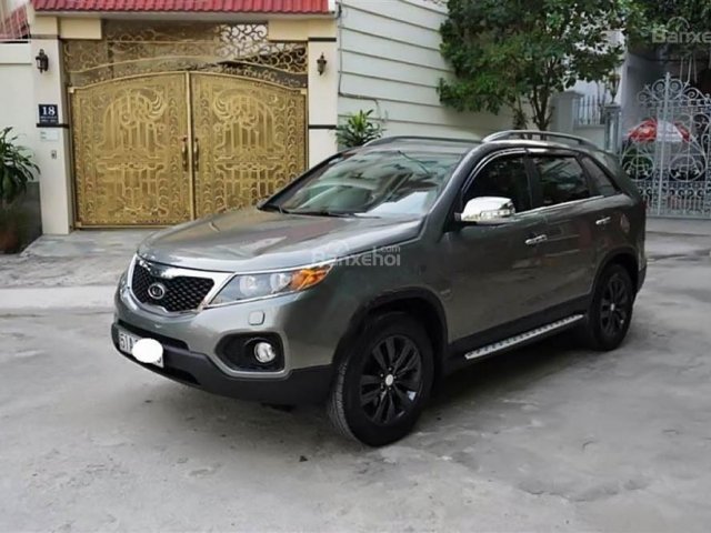 Cần bán xe Kia Sorento đời 2012, màu xám, giá 640tr