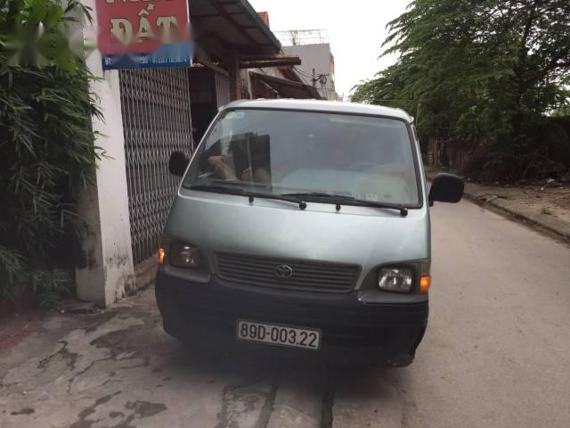 Cần bán xe Toyota Hiace đời 2001, giá chỉ 112 triệu