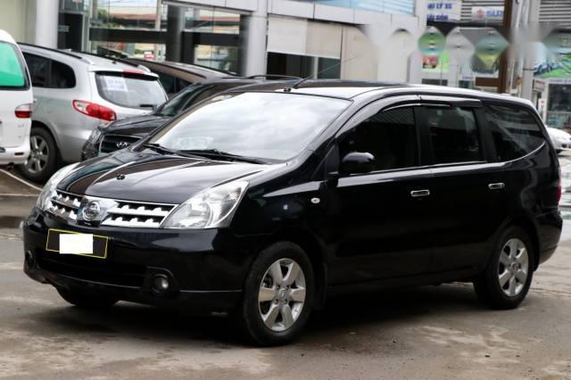 Cần bán xe Nissan Grand livina 1.8AT đời 2011, màu đen