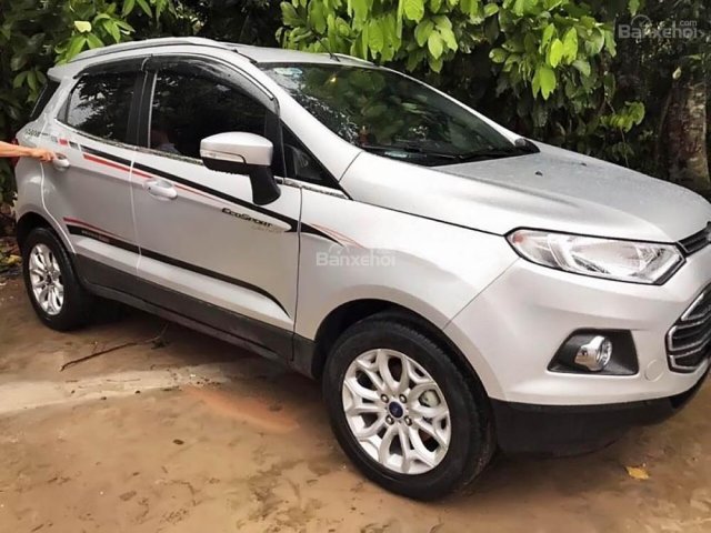 Bán Ford EcoSport Titanium 1.5L AT đời 2016, màu bạc chính chủ, giá chỉ 570 triệu