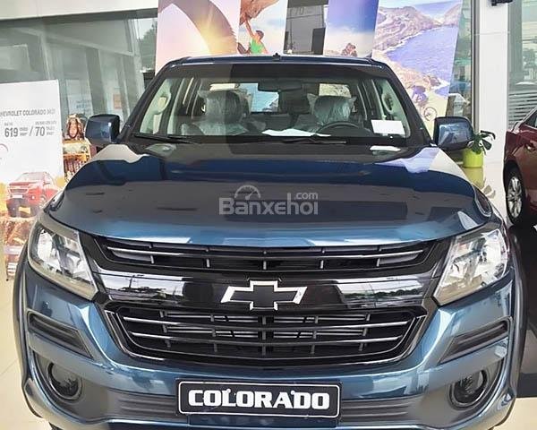 Cần bán xe Chevrolet Colorado LT đời 2017, màu xanh lam, xe nhập