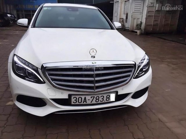 Bán xe Mercedes Exclusive 2015, màu trắng chính chủ