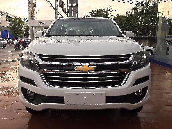 Bán ô tô Chevrolet Colorado LT đời 2017, màu trắng, giá chỉ 619 triệu