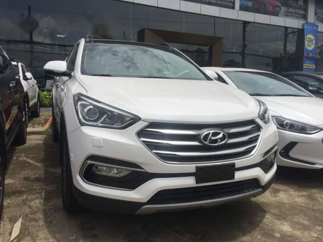 Bán ô tô Hyundai Santa Fe đời 2017, màu trắng