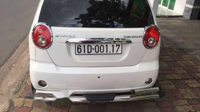 Cần bán xe Chevrolet Spark sản xuất 2012, màu trắng xe gia đình, 165tr