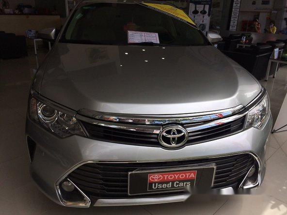 Bán Toyota Camry 2.5G 2015, màu bạc