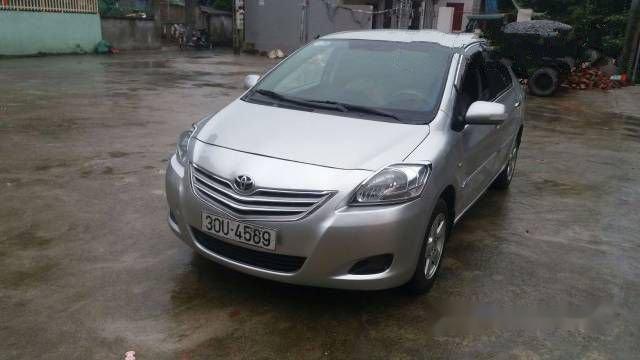 Bán Toyota Vios đời 2009, màu bạc chính chủ