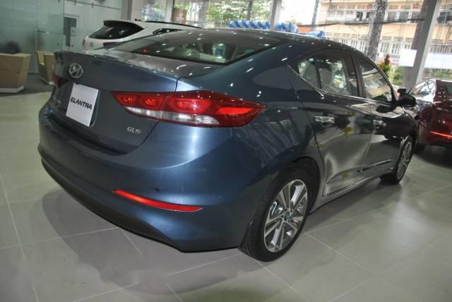 Bán xe Hyundai Elantra 1.6MT đời 2017, giá 625tr
