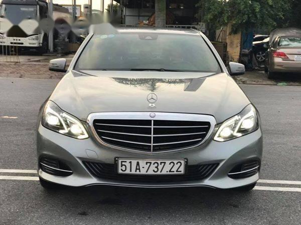 Bán xe Mercedes E200 đời 2013, màu xám