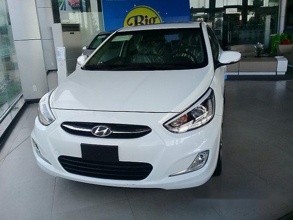 Bán xe Hyundai Accent đời 2017, màu trắng