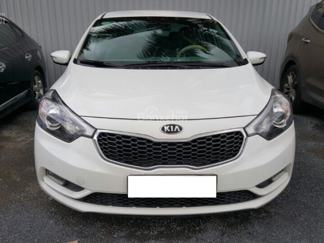 Kia K3 1.6MT 2015 màu trắng nội thất kem