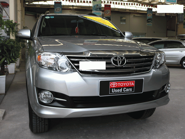 Cần bán Toyota Fortuner G 2016, số sàn, màu bạc, xe chạy 43.000km, hỗ trợ vay 70% lãi suất ưu đãi