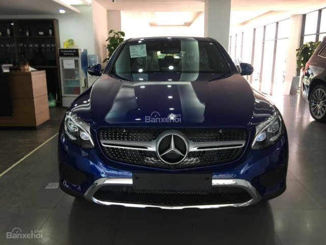 Bán ô tô Mercedes GLC 300 4Matic đời 2017, màu xanh lam, xe nhập