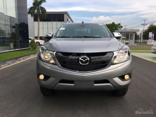 Cần bán xe Mazda BT 50 4WD MT 2.2L đời 2018, màu bạc, nhập khẩu, LH: 0938809143