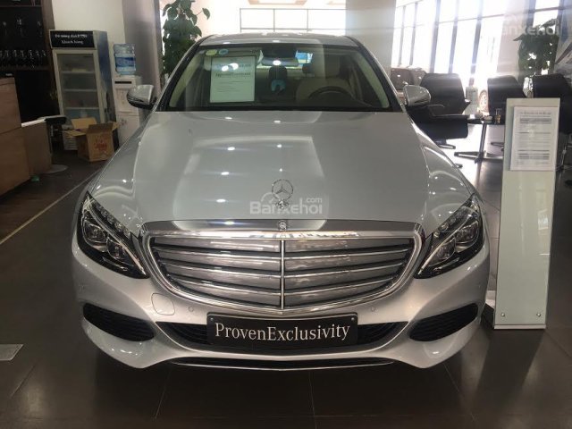 Bán Mercedes C250 đời 2018 mới 100%