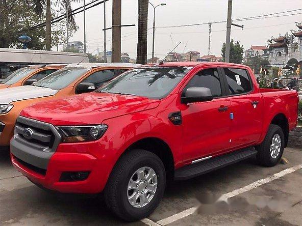 Bán xe Ford Ranger XLS 4x2AT đời 2017, màu đỏ 