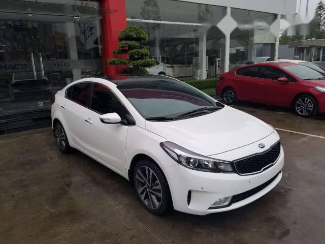 Bán xe Kia Cerato đời 2017, màu trắng, giá tốt