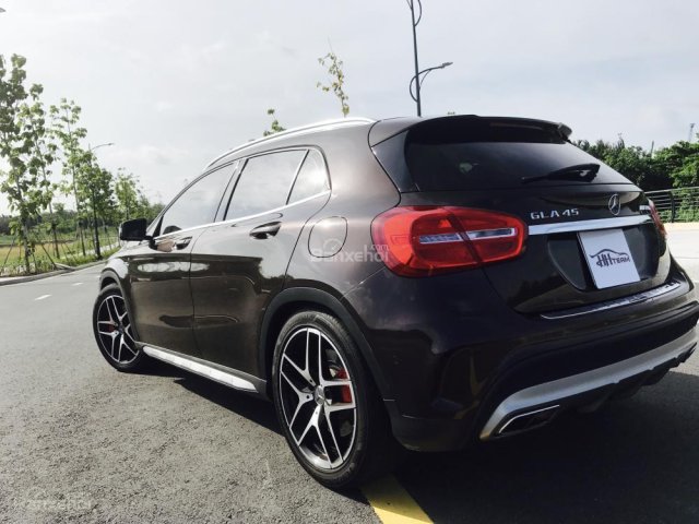 Mercedes Benz GLA45 AMG model 2015, màu nâu, xe nhập