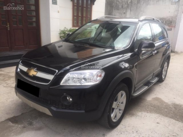 Nhà cần bán xe Chevrolet Captiva 2010 màu đen số tự động mới