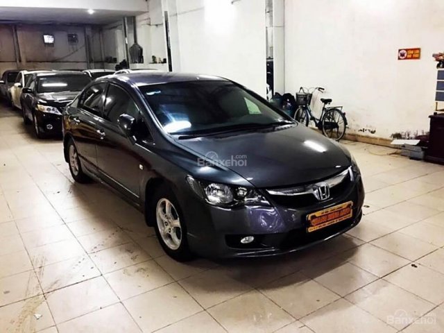 Cần bán lại xe Honda Civic 1.8 AT đời 2009, màu xám chính chủ, giá 382tr