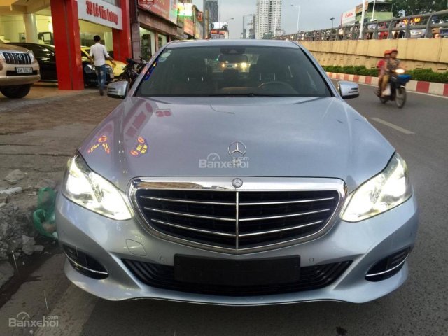 Bán Mercedes E200 đời 2013 số tự động