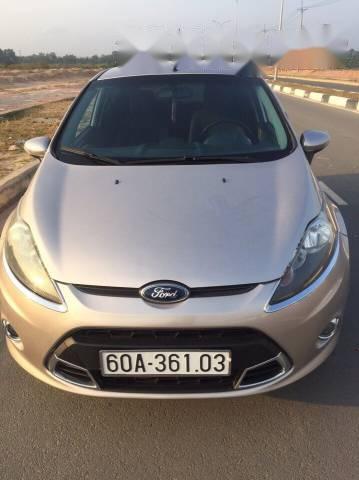 Cần bán Ford Fiesta S đời 2013, màu bạc 