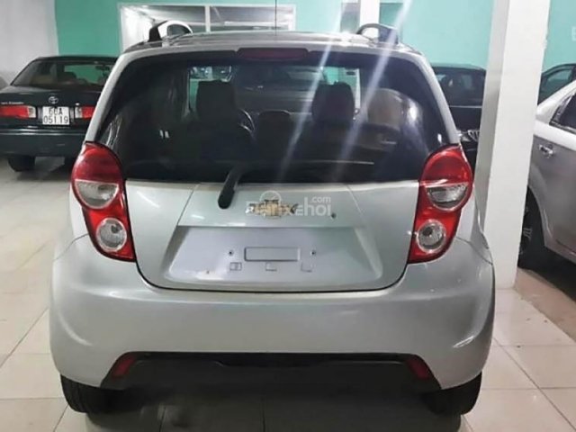 Bán Chevrolet Spark LT 1.0MT đời 2014, màu bạc đẹp như mới