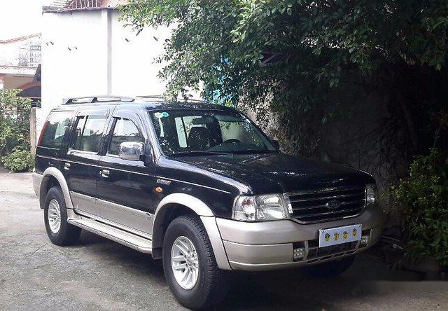 Cần bán lại xe Ford Everest đời 2005, màu đen, giá chỉ 299 triệu